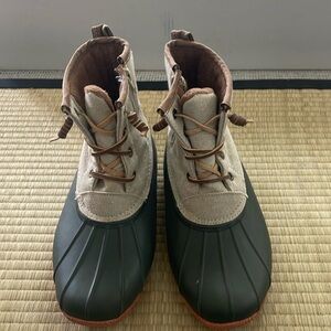 Women’s winter boots